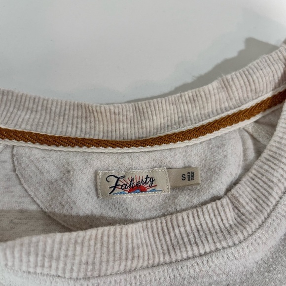 Faherty cream cruw sweeter with stripes - Picture 11 of 15